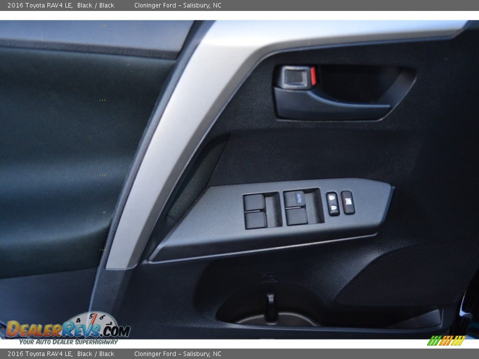 2016 Toyota RAV4 LE Black / Black Photo #8