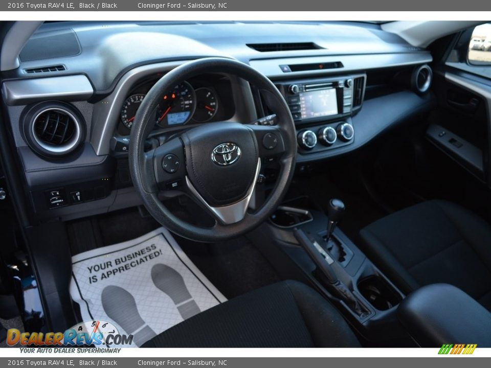 2016 Toyota RAV4 LE Black / Black Photo #10