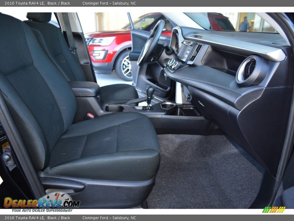 2016 Toyota RAV4 LE Black / Black Photo #15