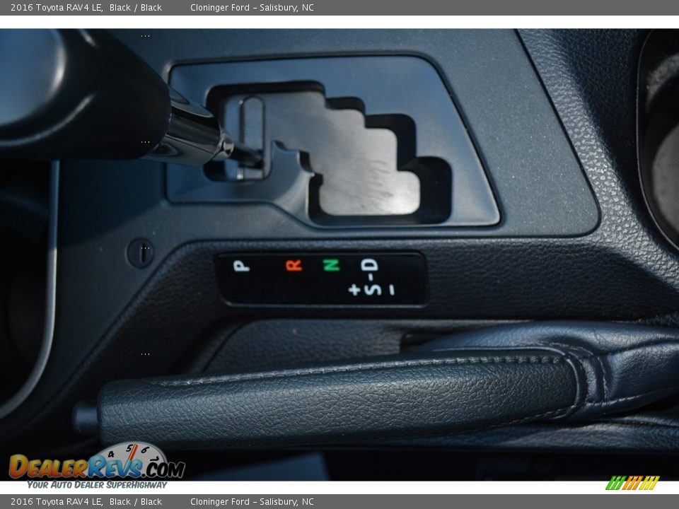 2016 Toyota RAV4 LE Black / Black Photo #20