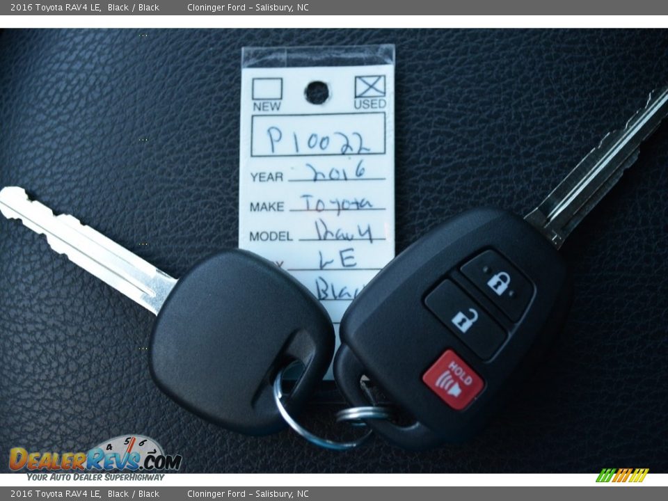 2016 Toyota RAV4 LE Black / Black Photo #24