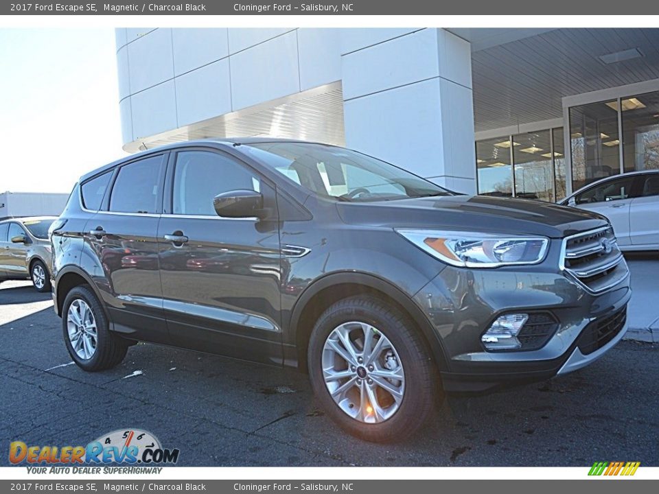 2017 Ford Escape SE Magnetic / Charcoal Black Photo #1