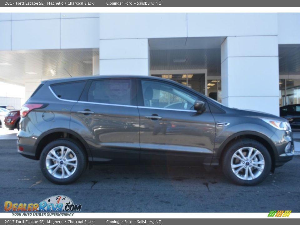 2017 Ford Escape SE Magnetic / Charcoal Black Photo #2