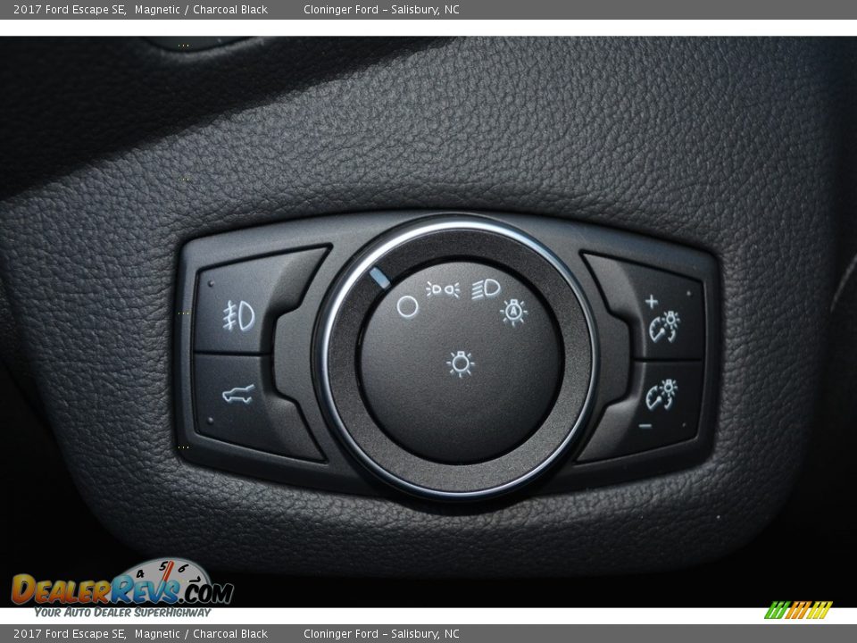 2017 Ford Escape SE Magnetic / Charcoal Black Photo #16