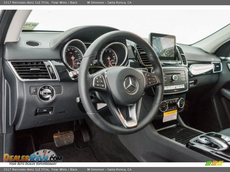 Dashboard of 2017 Mercedes-Benz GLE 550e Photo #4