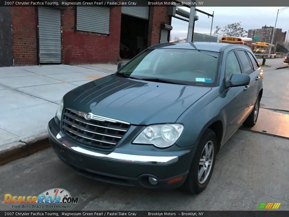 2007 Chrysler Pacifica Touring Magnesium Green Pearl / Pastel Slate Gray Photo #1