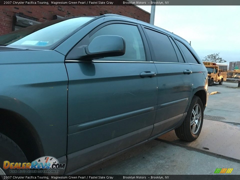 2007 Chrysler Pacifica Touring Magnesium Green Pearl / Pastel Slate Gray Photo #8