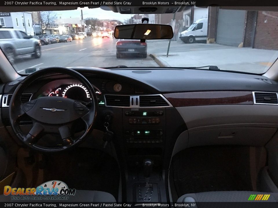 2007 Chrysler Pacifica Touring Magnesium Green Pearl / Pastel Slate Gray Photo #16
