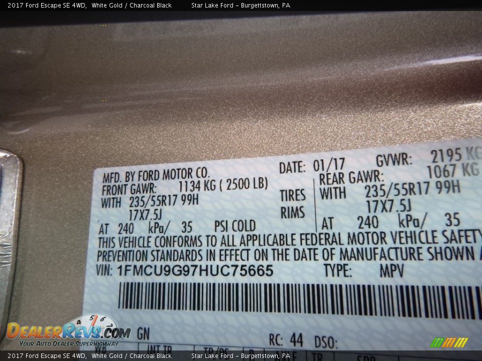 2017 Ford Escape SE 4WD White Gold / Charcoal Black Photo #14