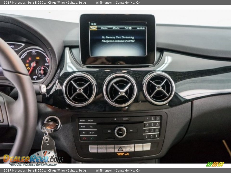 Controls of 2017 Mercedes-Benz B 250e Photo #8