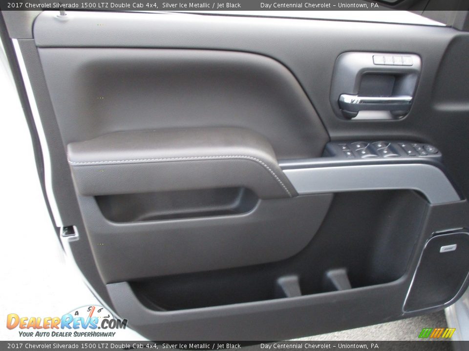 2017 Chevrolet Silverado 1500 LTZ Double Cab 4x4 Silver Ice Metallic / Jet Black Photo #11