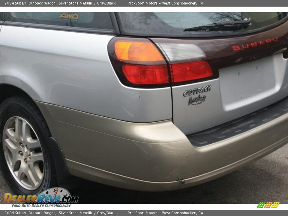 2004 Subaru Outback Wagon Silver Stone Metallic / Gray/Black Photo #10