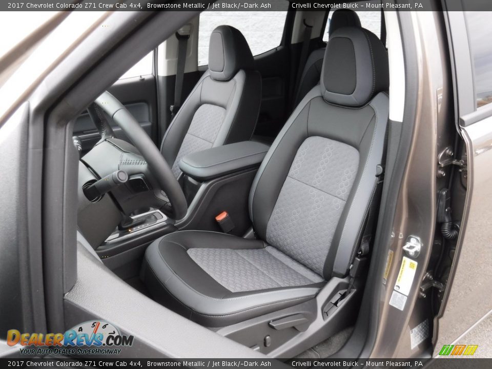 Front Seat of 2017 Chevrolet Colorado Z71 Crew Cab 4x4 Photo #12