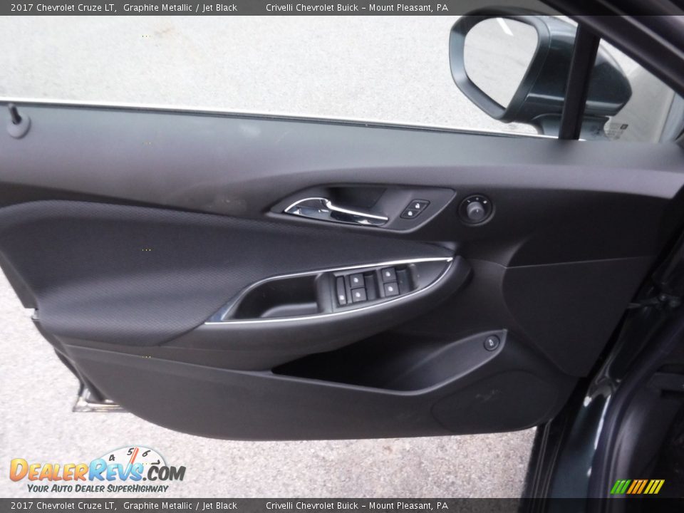 2017 Chevrolet Cruze LT Graphite Metallic / Jet Black Photo #9