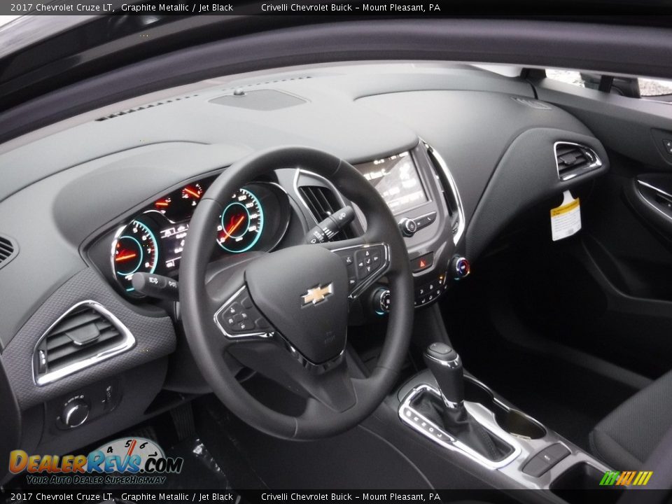 2017 Chevrolet Cruze LT Graphite Metallic / Jet Black Photo #10
