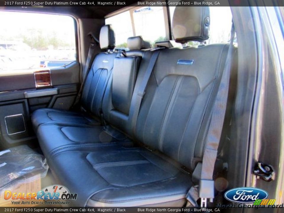 2017 Ford F250 Super Duty Platinum Crew Cab 4x4 Magnetic / Black Photo #13