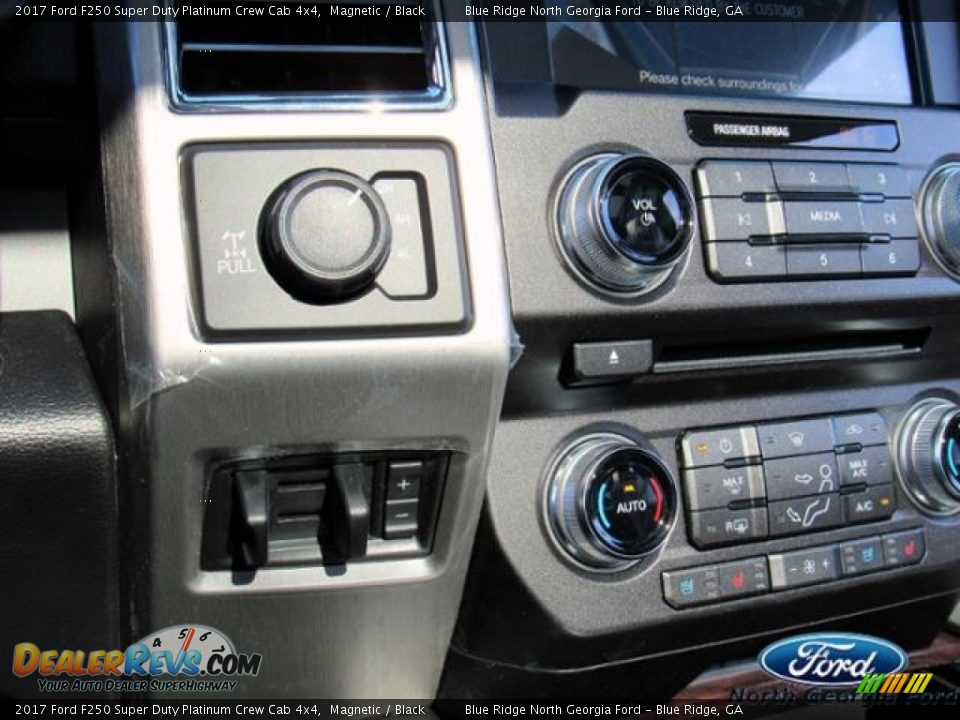 2017 Ford F250 Super Duty Platinum Crew Cab 4x4 Magnetic / Black Photo #27