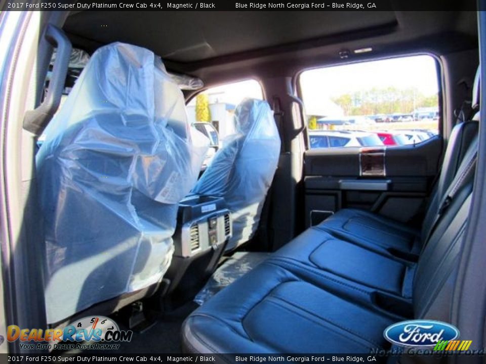 2017 Ford F250 Super Duty Platinum Crew Cab 4x4 Magnetic / Black Photo #33