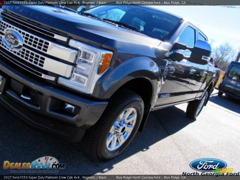 2017 Ford F250 Super Duty Platinum Crew Cab 4x4 Magnetic / Black Photo #35