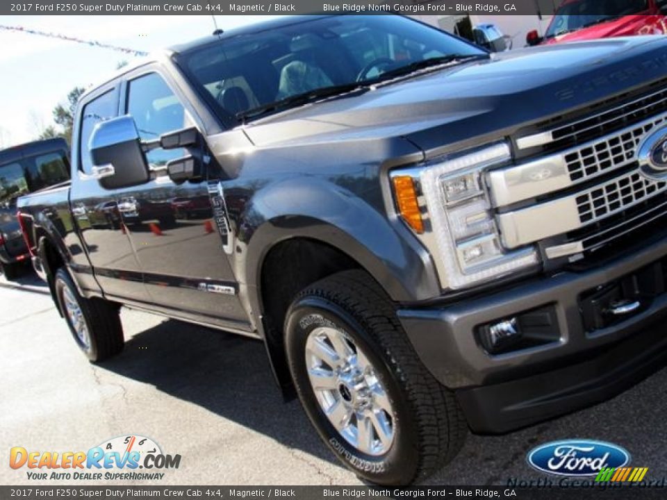 2017 Ford F250 Super Duty Platinum Crew Cab 4x4 Magnetic / Black Photo #36