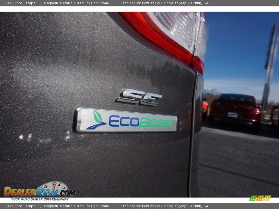 2016 Ford Escape SE Magnetic Metallic / Medium Light Stone Photo #16