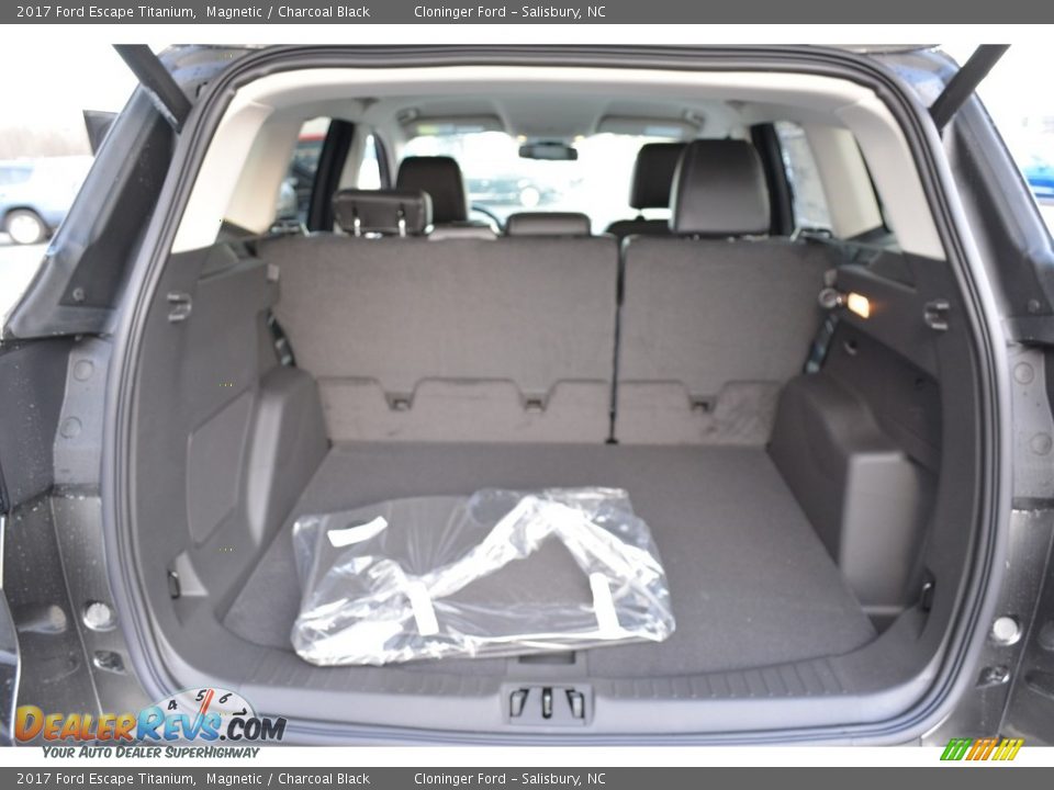 2017 Ford Escape Titanium Magnetic / Charcoal Black Photo #9
