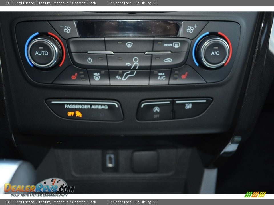 2017 Ford Escape Titanium Magnetic / Charcoal Black Photo #16