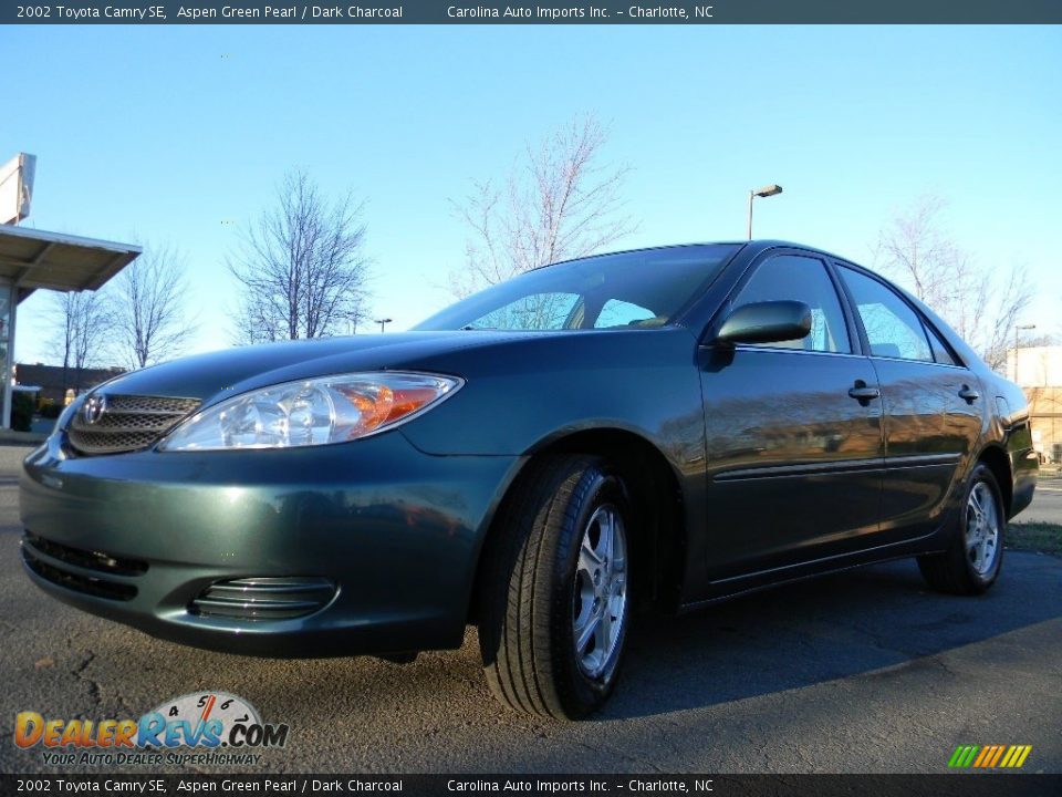 2002 Toyota Camry SE Aspen Green Pearl / Dark Charcoal Photo #6