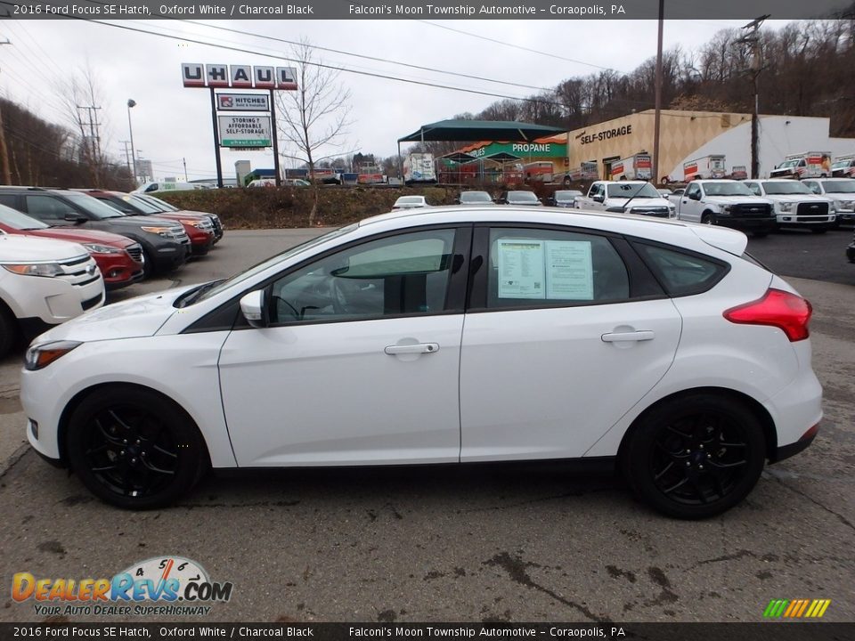 2016 Ford Focus SE Hatch Oxford White / Charcoal Black Photo #5