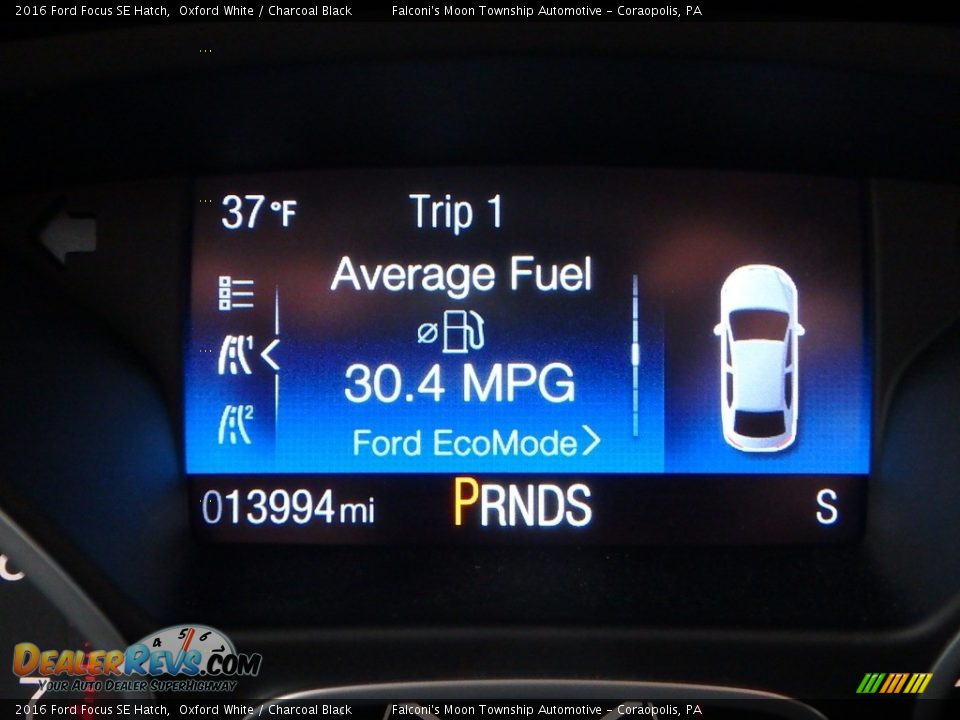 2016 Ford Focus SE Hatch Oxford White / Charcoal Black Photo #24