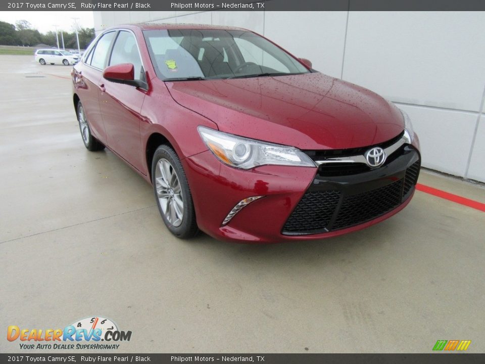 2017 Toyota Camry SE Ruby Flare Pearl / Black Photo #2