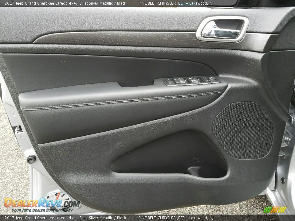 2017 Jeep Grand Cherokee Laredo 4x4 Billet Silver Metallic / Black Photo #6