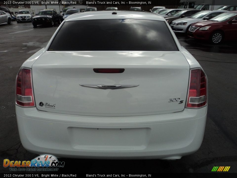 2013 Chrysler 300 S V6 Bright White / Black/Red Photo #29