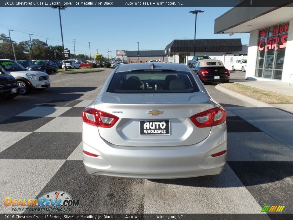 2016 Chevrolet Cruze LS Sedan Silver Ice Metallic / Jet Black Photo #4