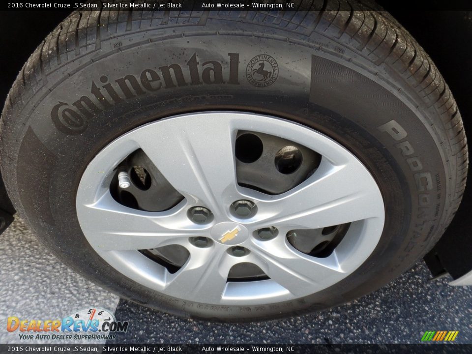 2016 Chevrolet Cruze LS Sedan Silver Ice Metallic / Jet Black Photo #7