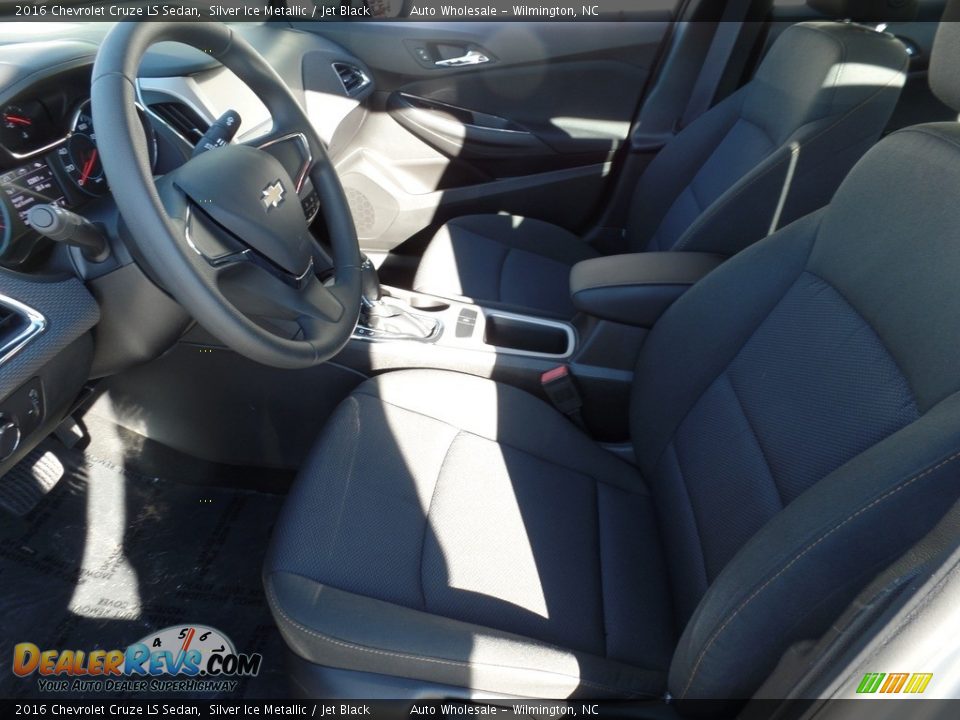 2016 Chevrolet Cruze LS Sedan Silver Ice Metallic / Jet Black Photo #11