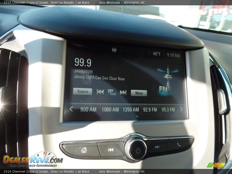 2016 Chevrolet Cruze LS Sedan Silver Ice Metallic / Jet Black Photo #17