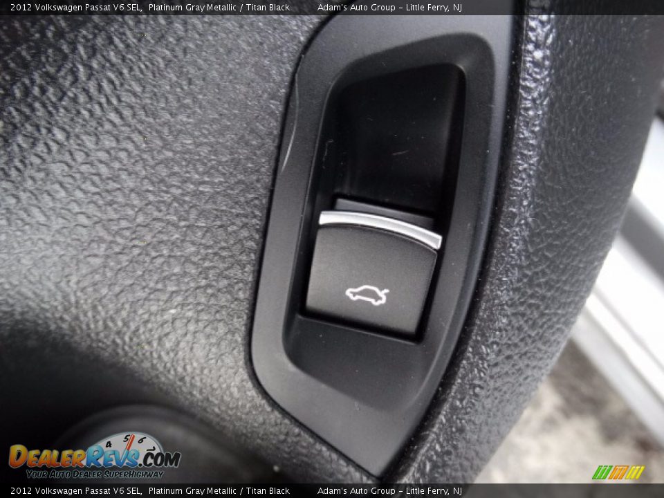 2012 Volkswagen Passat V6 SEL Platinum Gray Metallic / Titan Black Photo #13