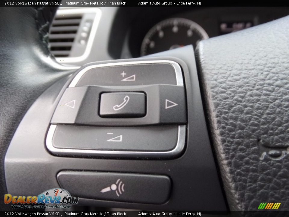 2012 Volkswagen Passat V6 SEL Platinum Gray Metallic / Titan Black Photo #35