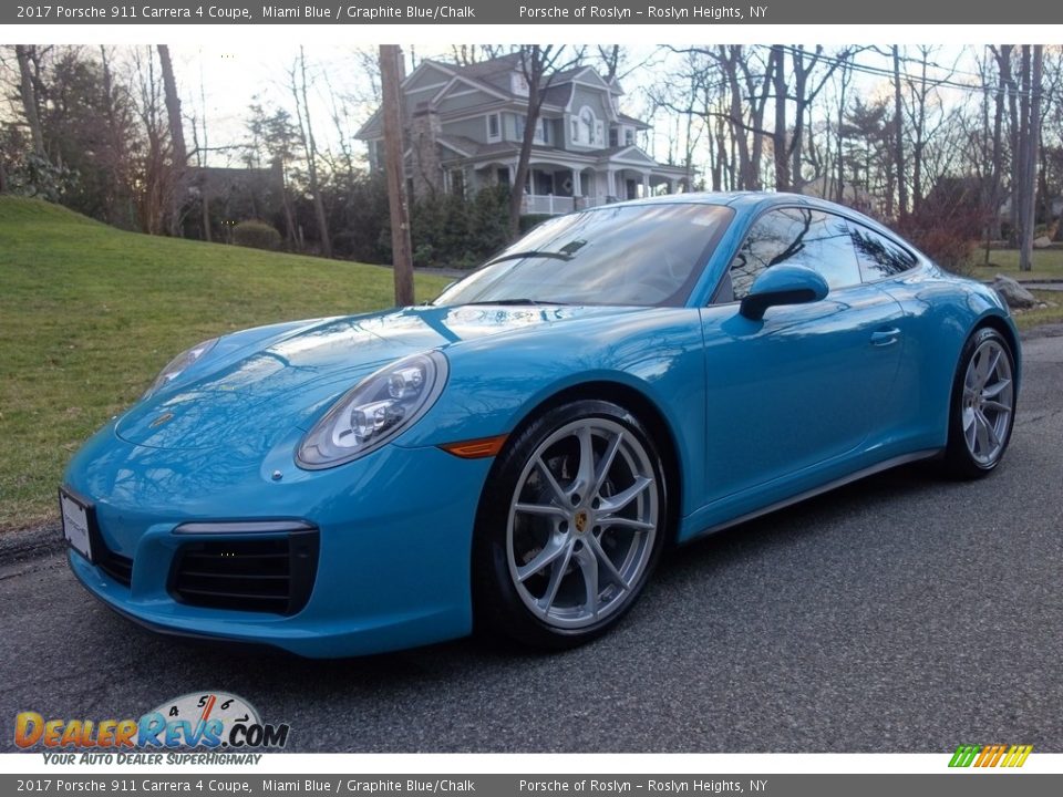 Front 3/4 View of 2017 Porsche 911 Carrera 4 Coupe Photo #1