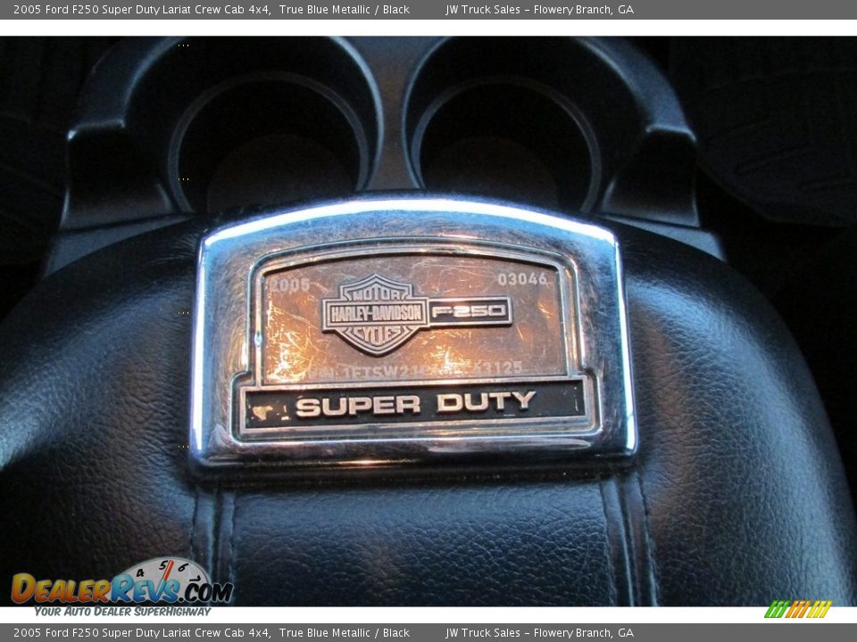 2005 Ford F250 Super Duty Lariat Crew Cab 4x4 True Blue Metallic / Black Photo #27