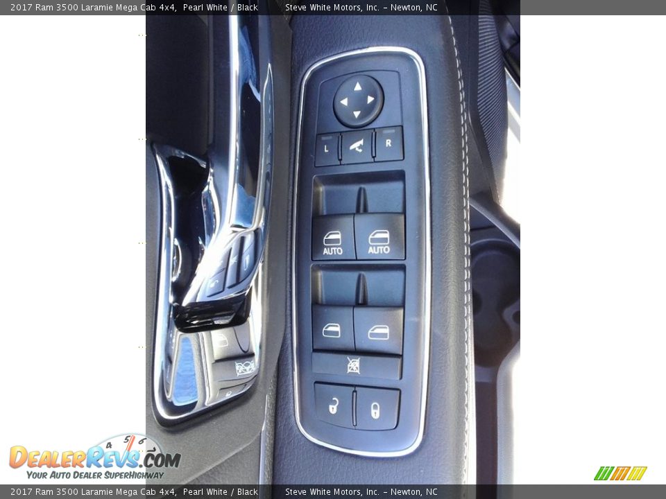 2017 Ram 3500 Laramie Mega Cab 4x4 Pearl White / Black Photo #10