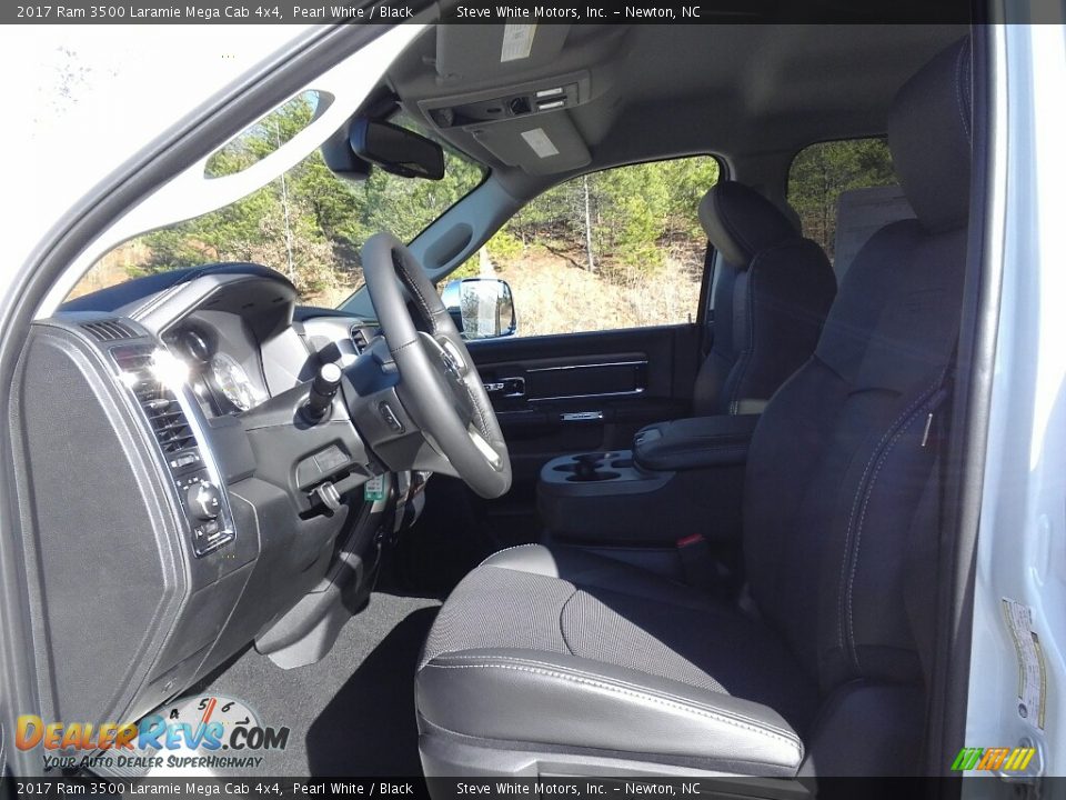 2017 Ram 3500 Laramie Mega Cab 4x4 Pearl White / Black Photo #11