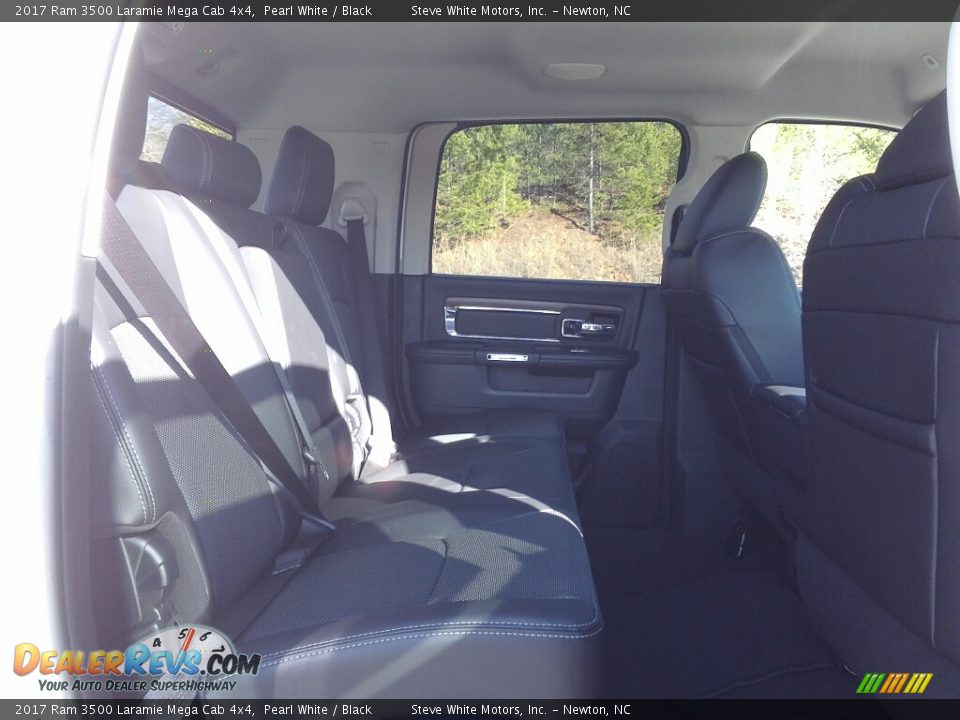 2017 Ram 3500 Laramie Mega Cab 4x4 Pearl White / Black Photo #14