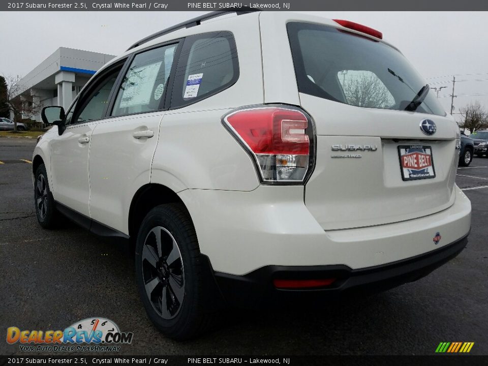 2017 Subaru Forester 2.5i Crystal White Pearl / Gray Photo #4