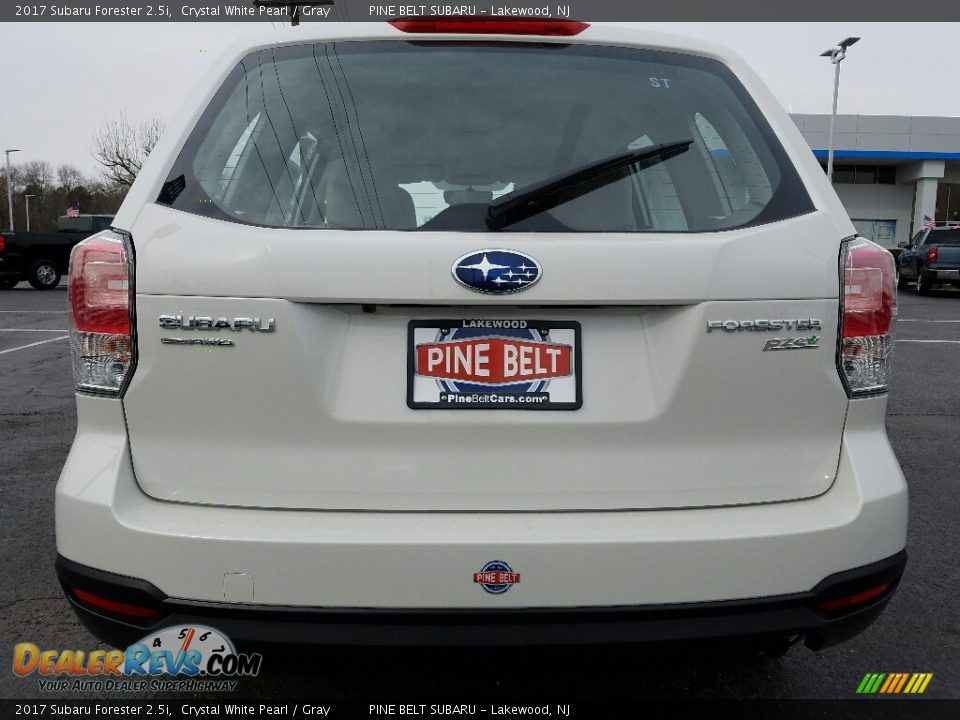 2017 Subaru Forester 2.5i Crystal White Pearl / Gray Photo #5