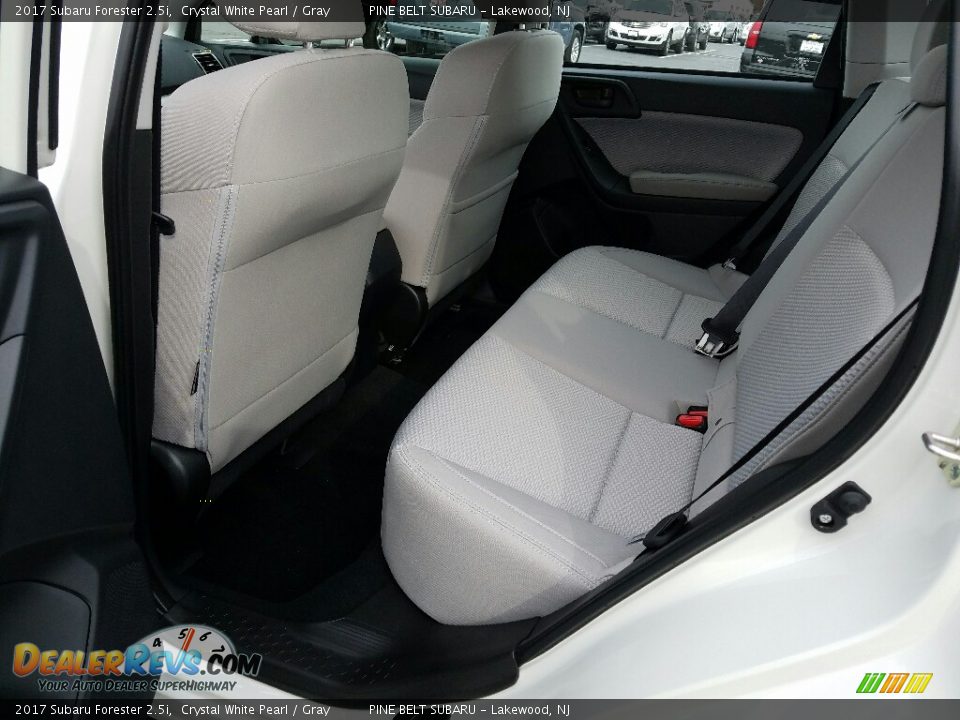 2017 Subaru Forester 2.5i Crystal White Pearl / Gray Photo #8