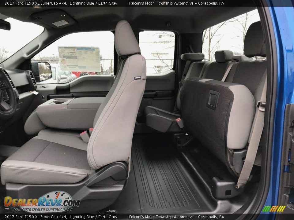 Earth Gray Interior - 2017 Ford F150 XL SuperCab 4x4 Photo #6