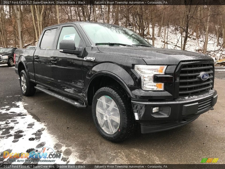 Front 3/4 View of 2017 Ford F150 XLT SuperCrew 4x4 Photo #3