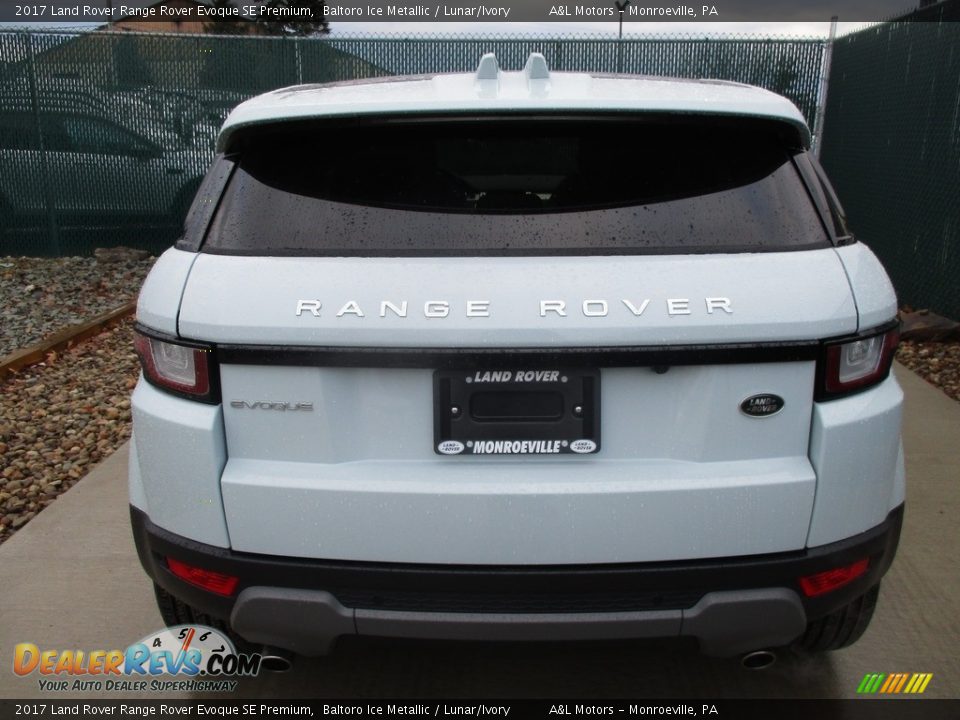 2017 Land Rover Range Rover Evoque SE Premium Baltoro Ice Metallic / Lunar/Ivory Photo #9